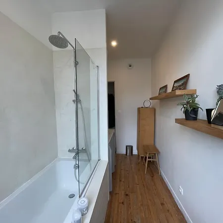 Appartement Elegant Cocon Avec Balcon A Deux Pas Des Vagues
